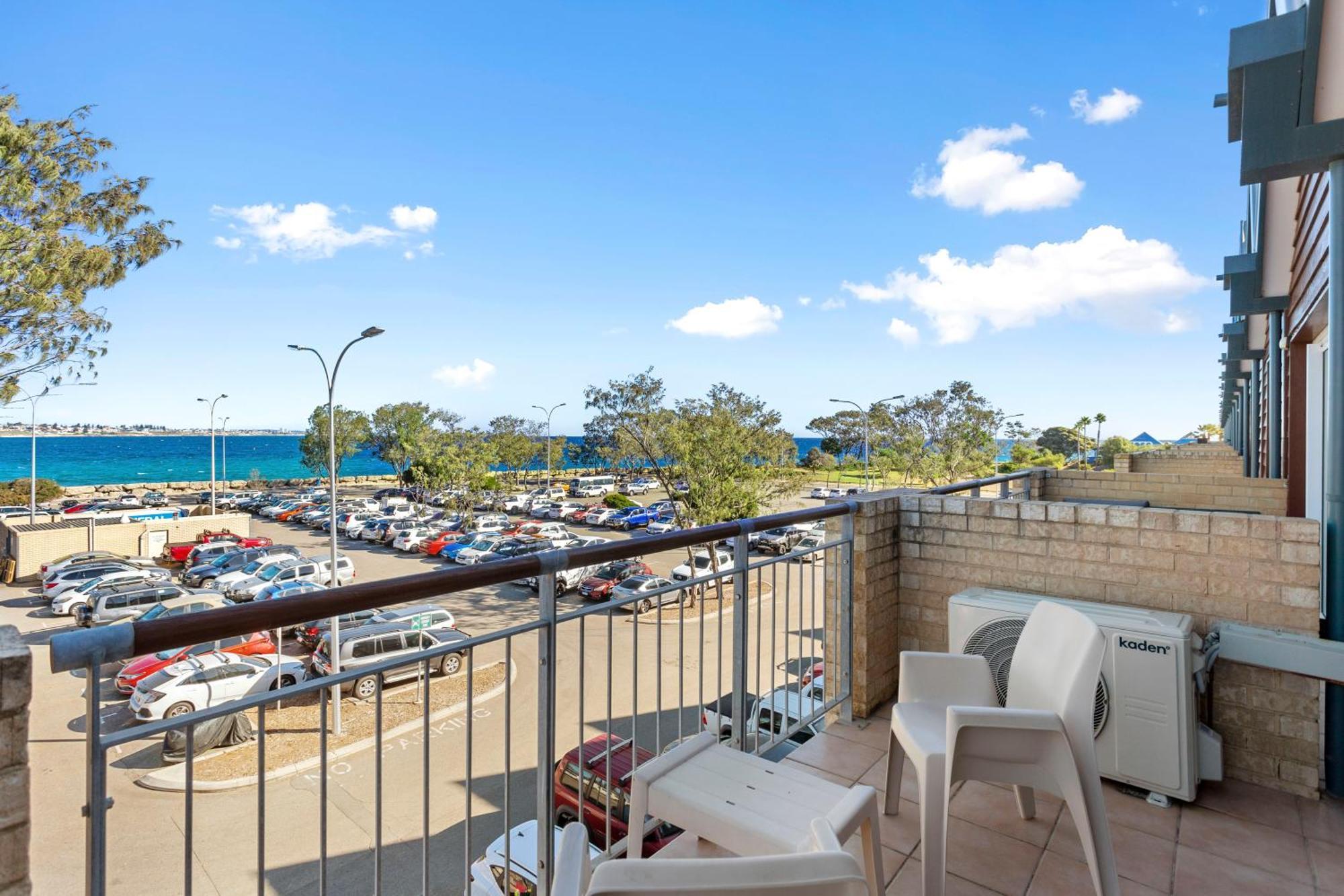 Nautica Residences Hillarys Перт Экстерьер фото